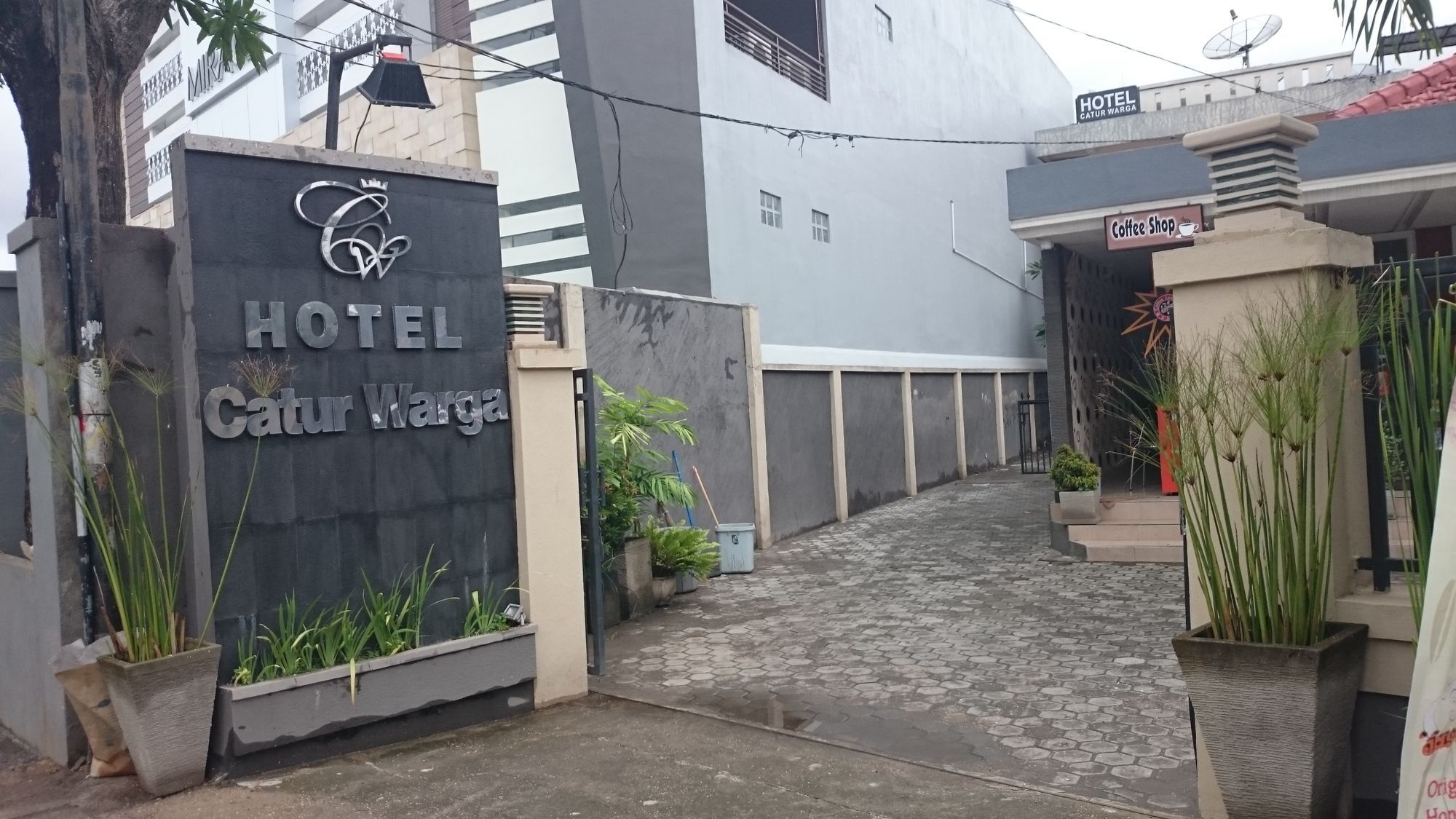Hotel Catur Warga Mataram Esterno foto